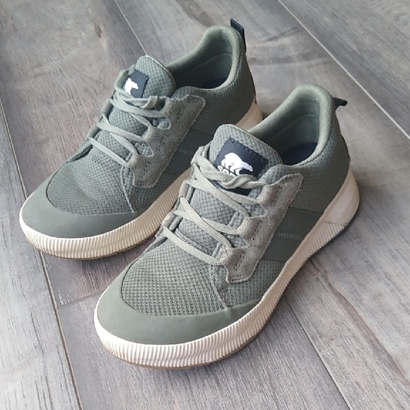 Sorel Sage Green Canvas Sneakers with Minimalist Design - Picture 2 of 8